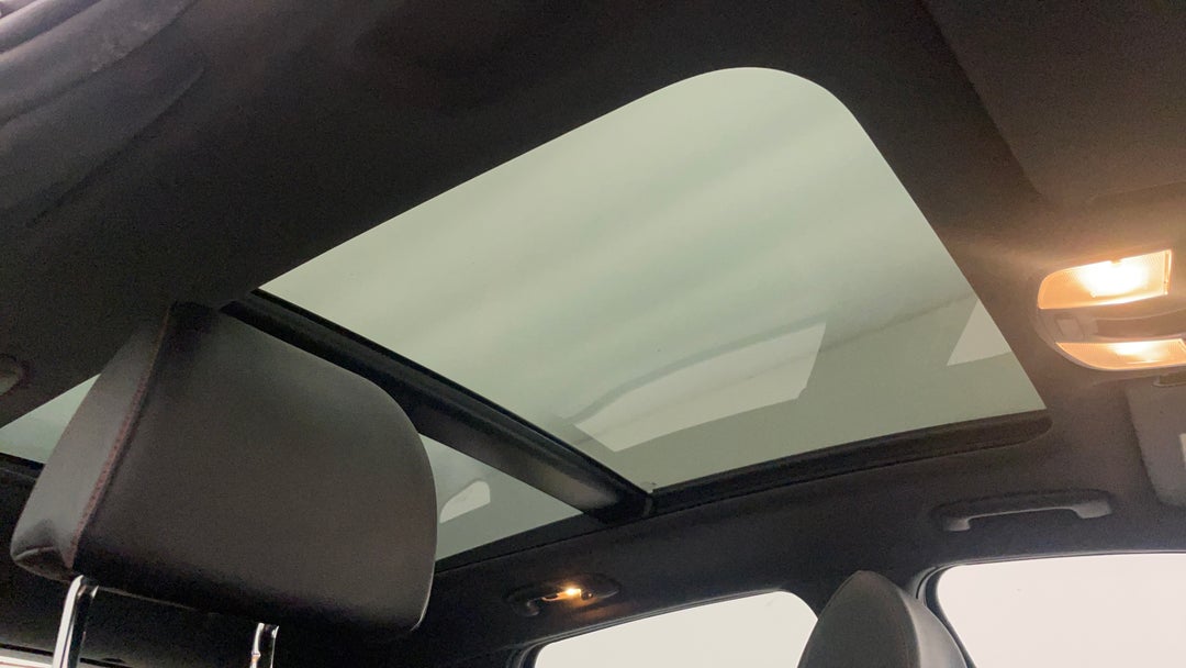 Interior Sunroof/Moonroof