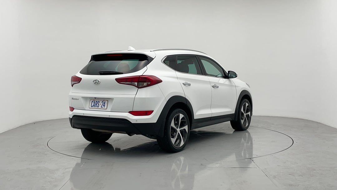 Right Back Diagonal (45- Degree) View