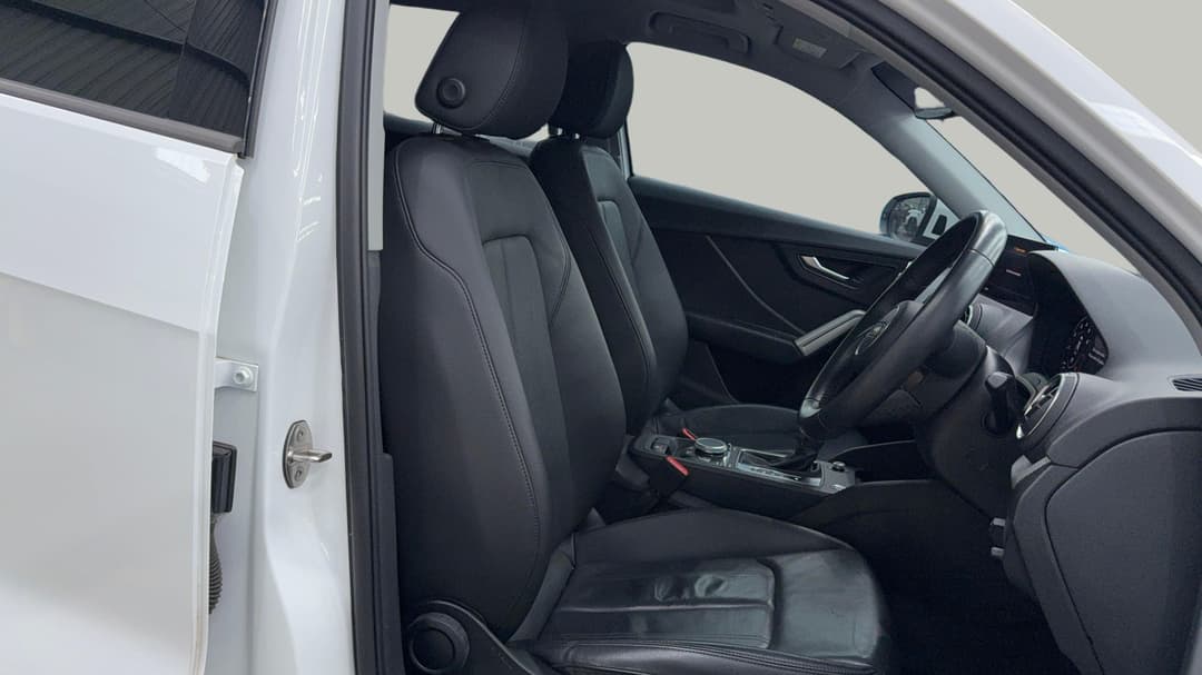 2021 Audi Q2 35 Tfsi, Automatic, 48174 km, Right Side Front Door Cabin View