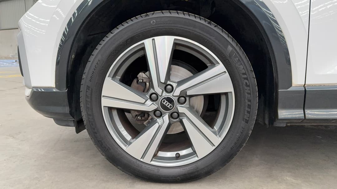 2021 Audi Q2 35 Tfsi, Automatic, 48174 km, Left Front Wheel