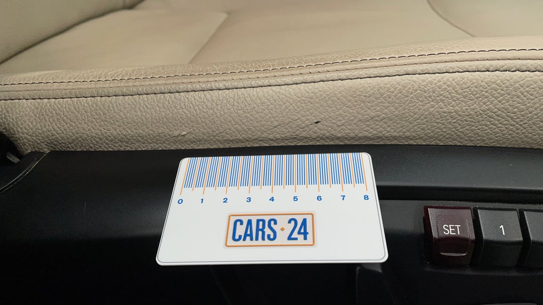 Seats Front RHS Wear