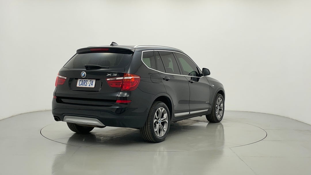 Right Back Diagonal (45- Degree) View