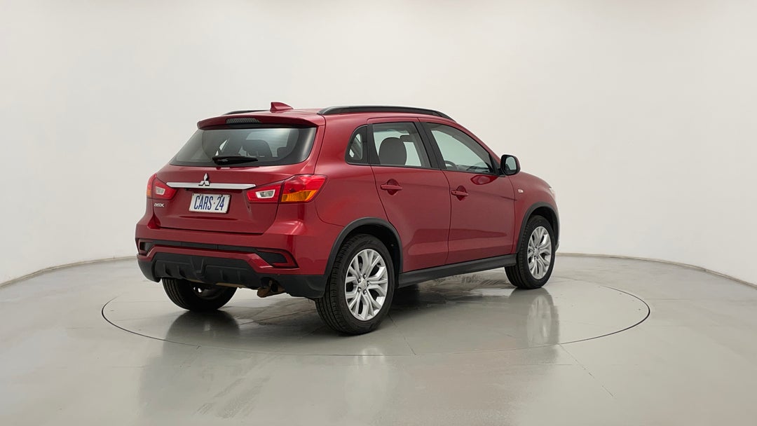 Right Back Diagonal (45- Degree) View