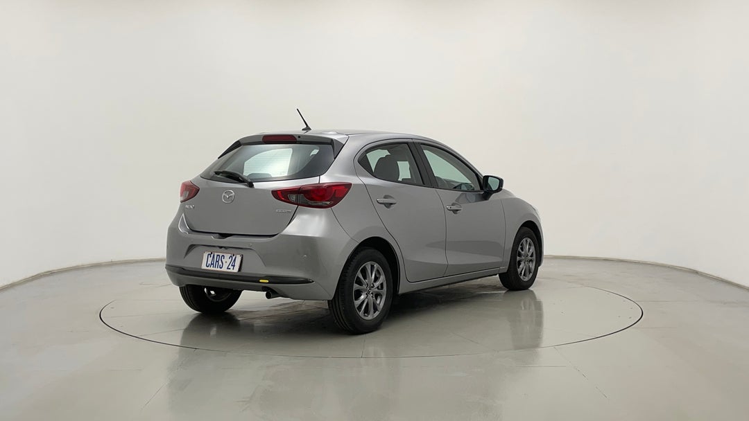 Right Back Diagonal (45- Degree) View