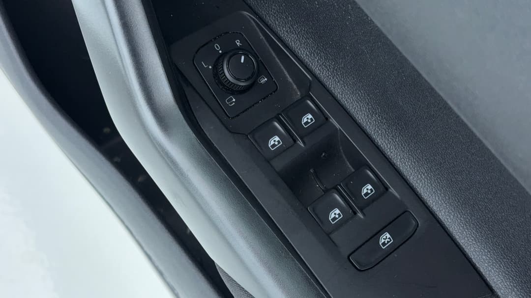 2019 Volkswagen Polo 85tsi Comfortline, Automatic, 44967 km, Drivers Side Door Panel Controls
