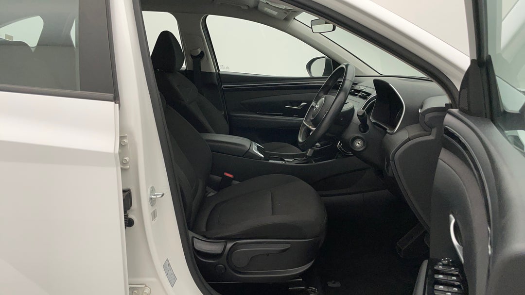 2023 Hyundai Tucson (FWD), Automatic, 46776 km, Right Side Front Door Cabin View
