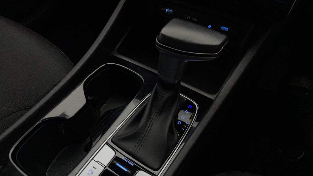 2023 Hyundai Tucson (FWD), Automatic, 46776 km, Gear Lever 