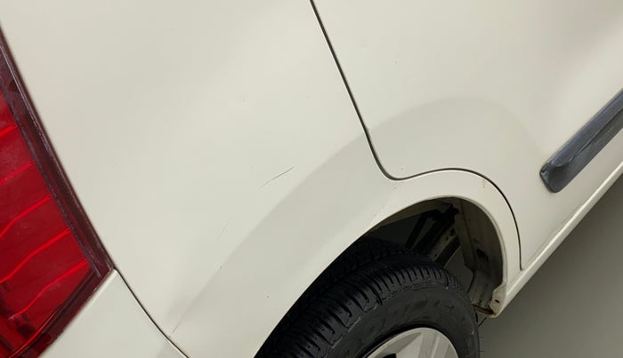2016 Maruti Wagon R 1.0 VXI AMT, Petrol, Automatic, 40,417 km, Right quarter panel - Minor scratches