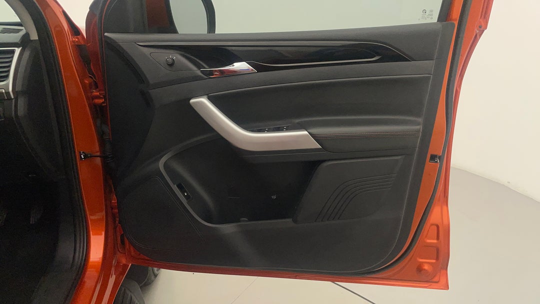 2022 LDV T60 Max Pro (4x4), Automatic, 67185 km, Speaker View