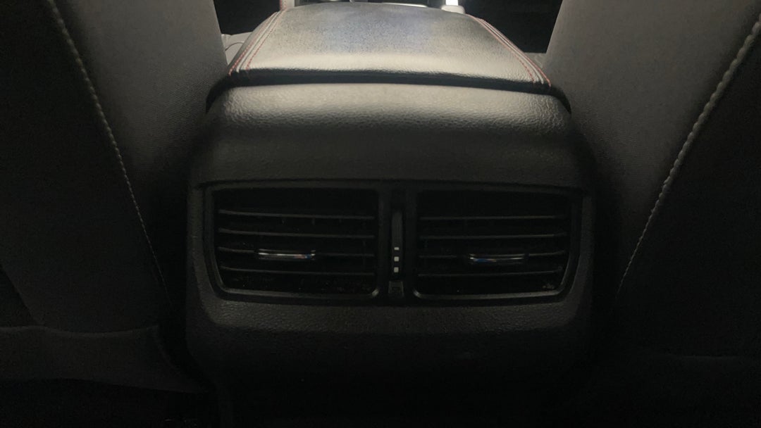 2022 LDV T60 Max Pro (4x4), Automatic, 67185 km, Rear A/C Vent