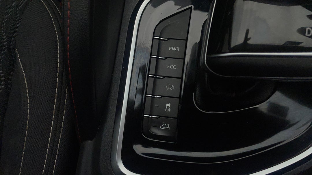 2022 LDV T60 Max Pro (4x4), Automatic, 67185 km, Utility Switches/Buttons