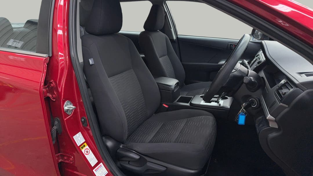 2015 Toyota Camry Altise, Automatic, 104135 km, Right Side Front Door Cabin View