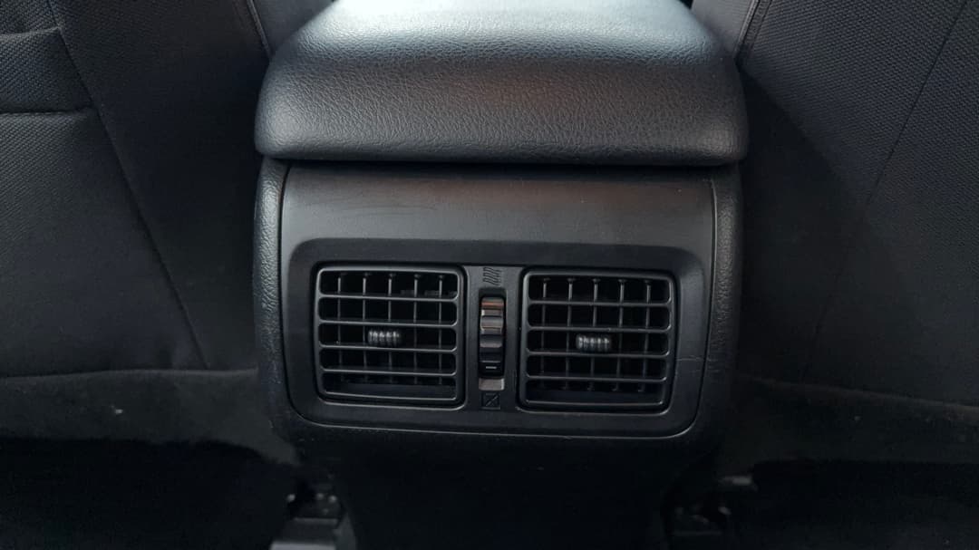 2015 Toyota Camry Altise, Automatic, 104135 km, Rear A/C Vent