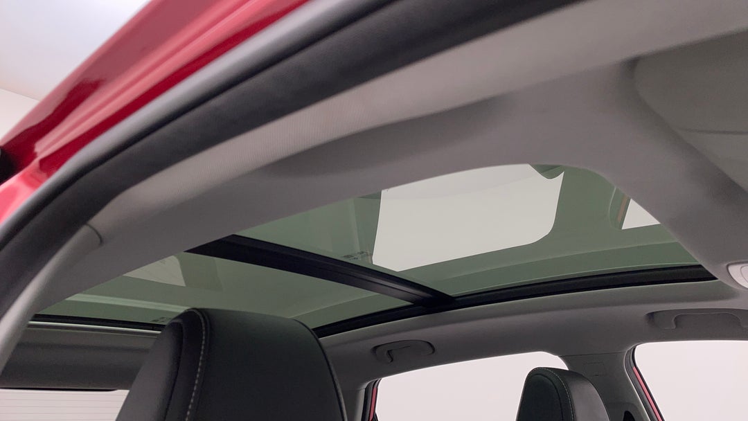 Interior Sunroof/Moonroof