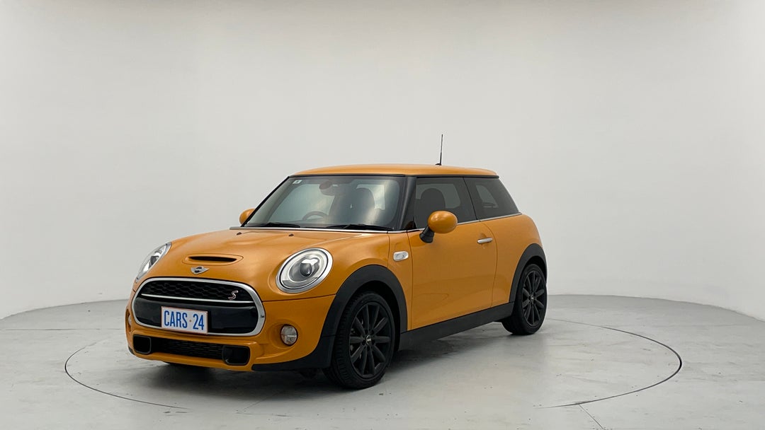 Left Front Diagonal (45- Degree) View