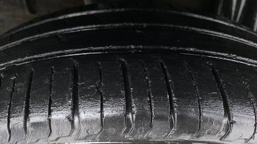 Right Rear Tyre Tread