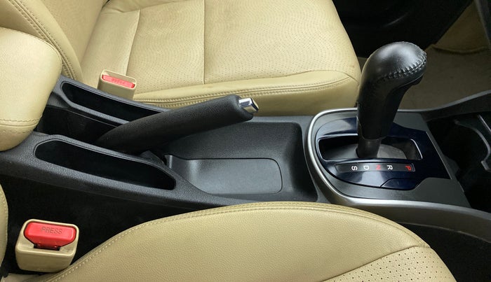 2015 Honda City VX CVT PETROL, Petrol, Automatic, 18,520 km, Gear Lever