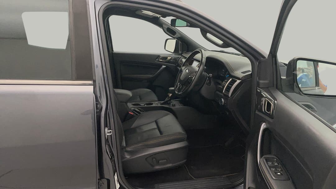 2020 Ford Ranger Wildtrak 3.2 (4x4), Automatic, 47387 km, Right Side Front Door Cabin View