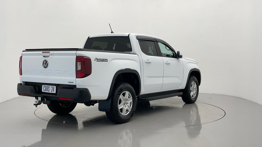 Right Back Diagonal (45- Degree) View