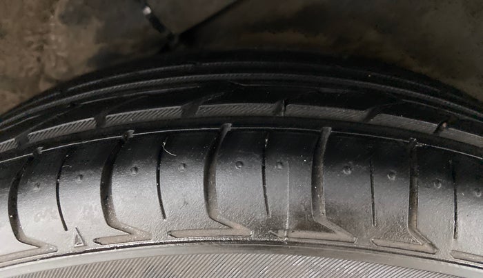 2013 Hyundai i10 MAGNA 1.2 KAPPA2, Petrol, Manual, 48,584 km, Left Rear Tyre Tread