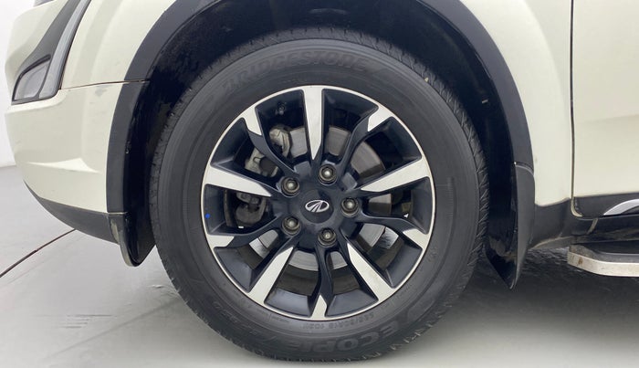 2021 Mahindra XUV500 W11 AT, Diesel, Automatic, 14,135 km, Left Front Wheel