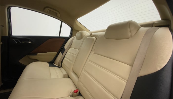 2017 Honda City 1.5L I-VTE V CVT, Petrol, Automatic, 91,468 km, Right Side Rear Door Cabin