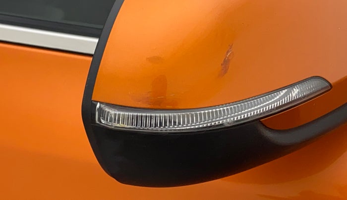 2019 KIA SELTOS GTX AT 1.4 PETROL, Petrol, Automatic, 27,874 km, Right rear-view mirror - Indicator light has minor damage
