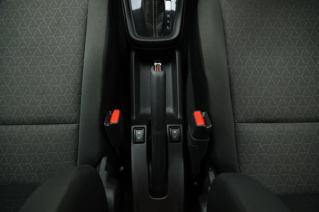 2024 Suzuki Swift Hybrid Plus, Automatic, 31166 km, Handbrake