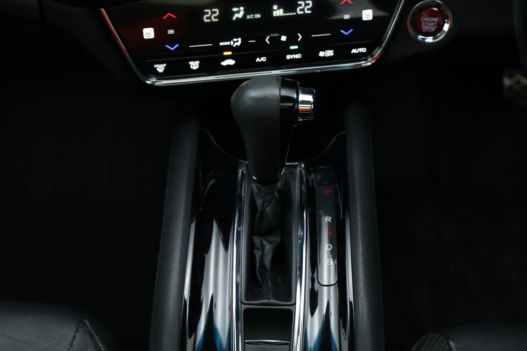 2016 Honda HR-V Vti-l, Automatic, 120959 km, Gear Lever 