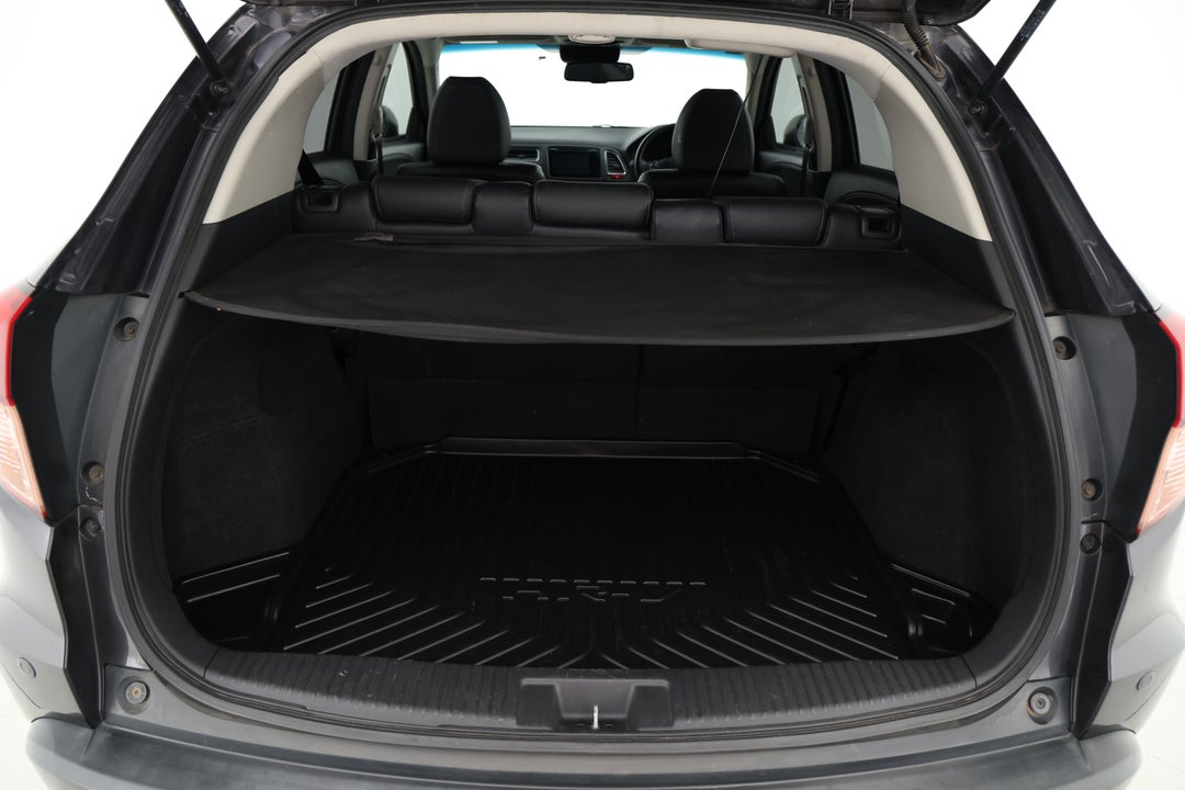 2016 Honda HR-V Vti-l, Automatic, 120959 km, Boot Inside View