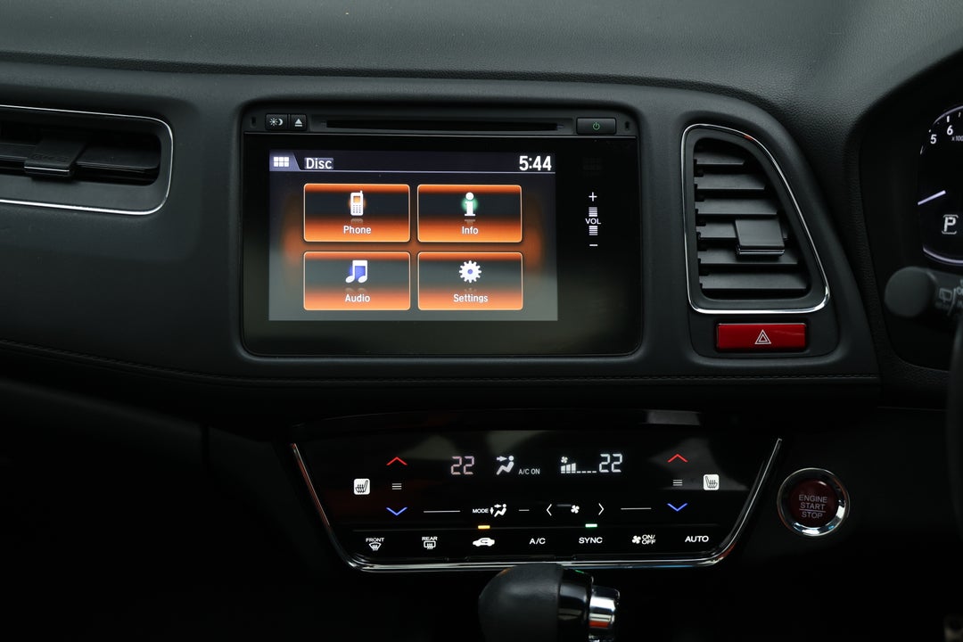 2016 Honda HR-V Vti-l, Automatic, 120959 km, Center Console