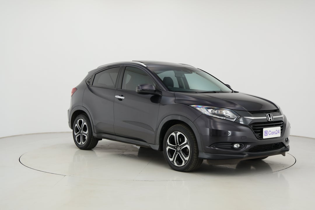 2016 Honda HR-V Vti-l, Automatic, 120959 km, Right Front Diagonal (45- Degree) View
