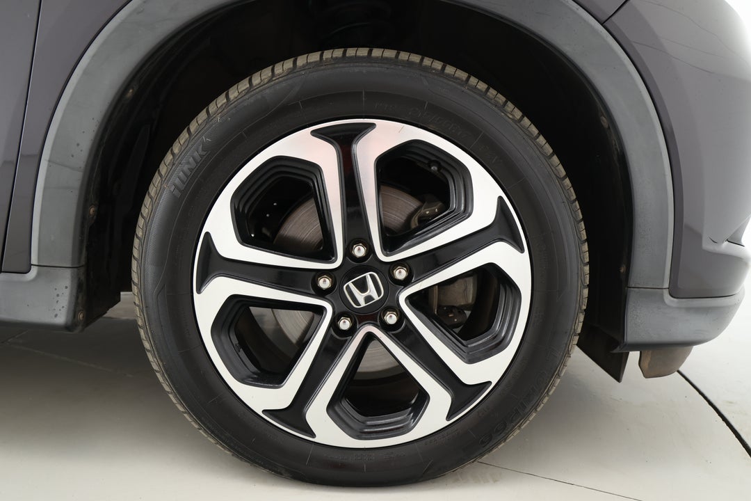2016 Honda HR-V Vti-l, Automatic, 120959 km, Right Front Wheel