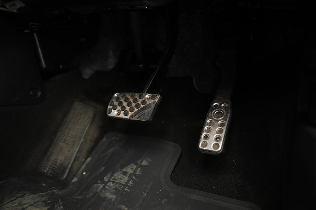 2016 Honda HR-V Vti-l, Automatic, 120959 km, Pedals and Footmat