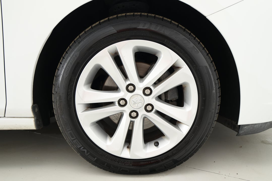 2017 Holden Astra Ls, Automatic, 145925 km, Right Front Wheel