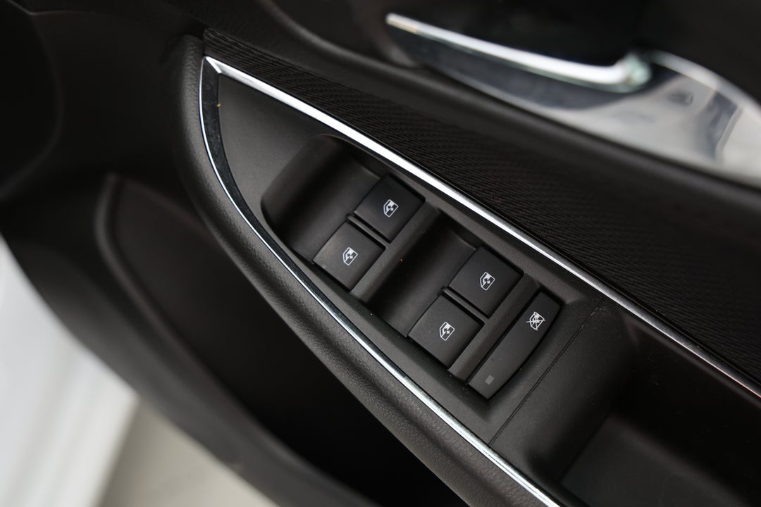 2017 Holden Astra Ls, Automatic, 145925 km, Drivers Side Door Panel Controls