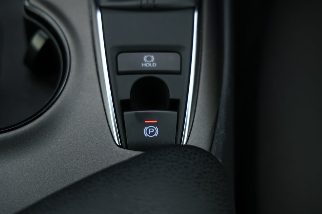 2024 Toyota Camry Ascent, Automatic, 47289 km, Handbrake