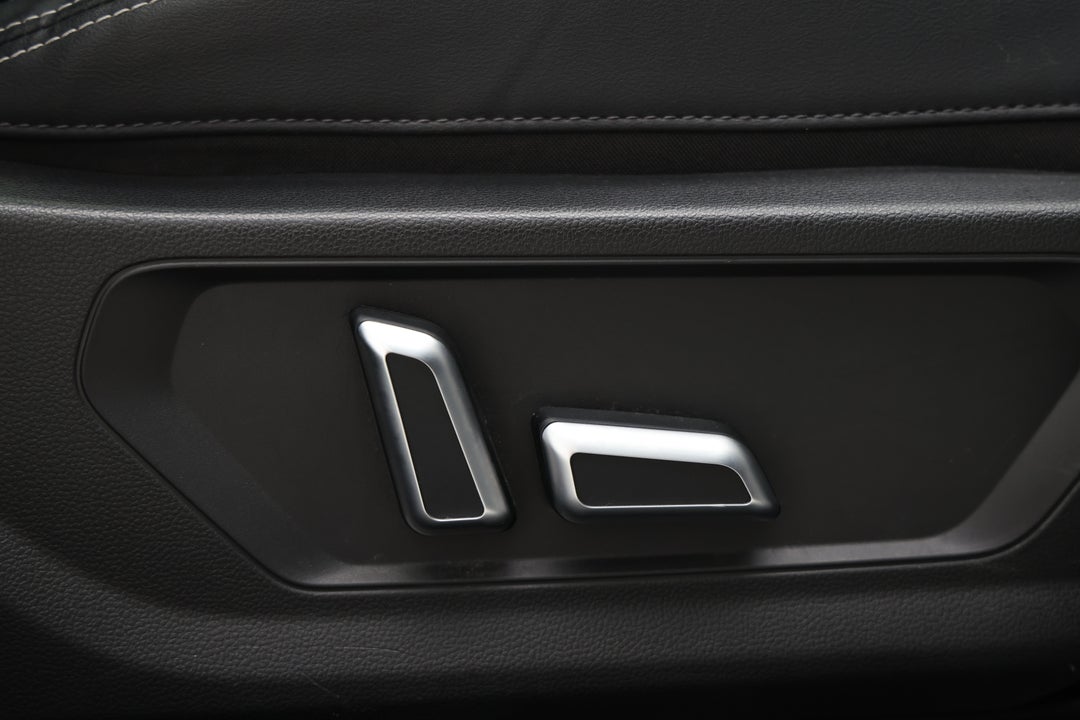 2022 GWM Haval Jolion Ultra, Automatic, 72312 km, Drivers Side Adjustment Panel