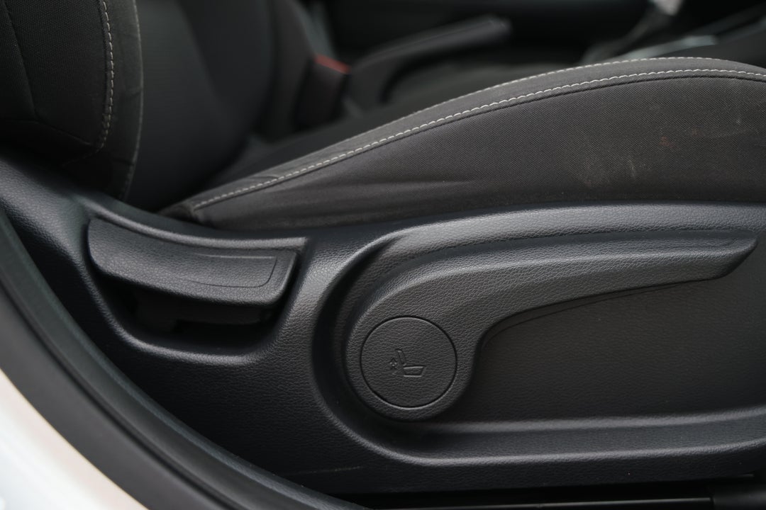 2020 Kia Cerato S, Automatic, 79246 km, Drivers Side Adjustment Panel