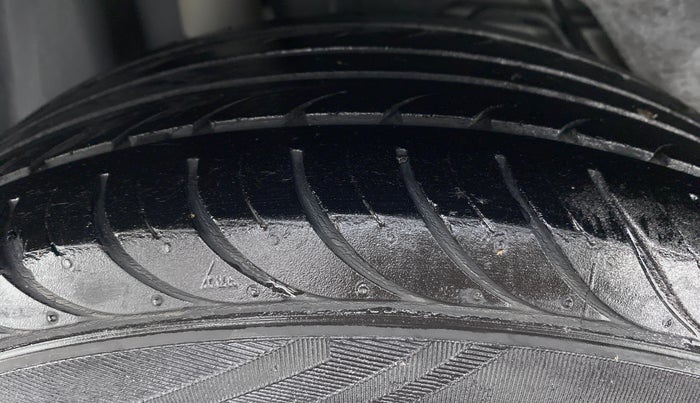 2018 Ford Figo Aspire 1.5 TITANIUM DIESEL, Diesel, Manual, 36,334 km, Right Rear Tyre Tread