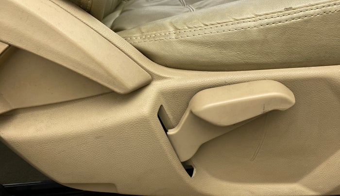 2018 Ford Figo Aspire 1.5 TITANIUM DIESEL, Diesel, Manual, 36,334 km, Driver Side Adjustment Panel