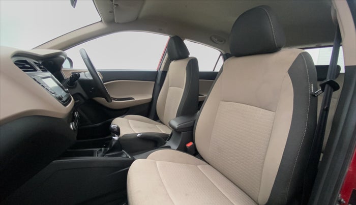 2017 Hyundai Elite i20 ASTA 1.2 (O), Petrol, Manual, 33,184 km, Right Side Front Door Cabin
