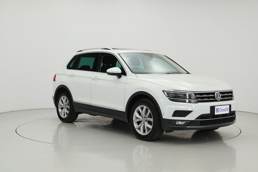 2018 Volkswagen Tiguan 162 Tsi Highline, Automatic, 96166 km, Right Front Diagonal (45- Degree) View