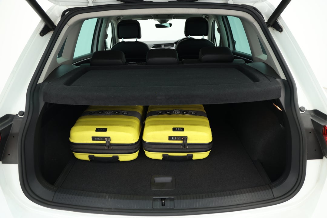 2018 Volkswagen Tiguan 162 Tsi Highline, Automatic, 96166 km, Boot Inside View with Luggage