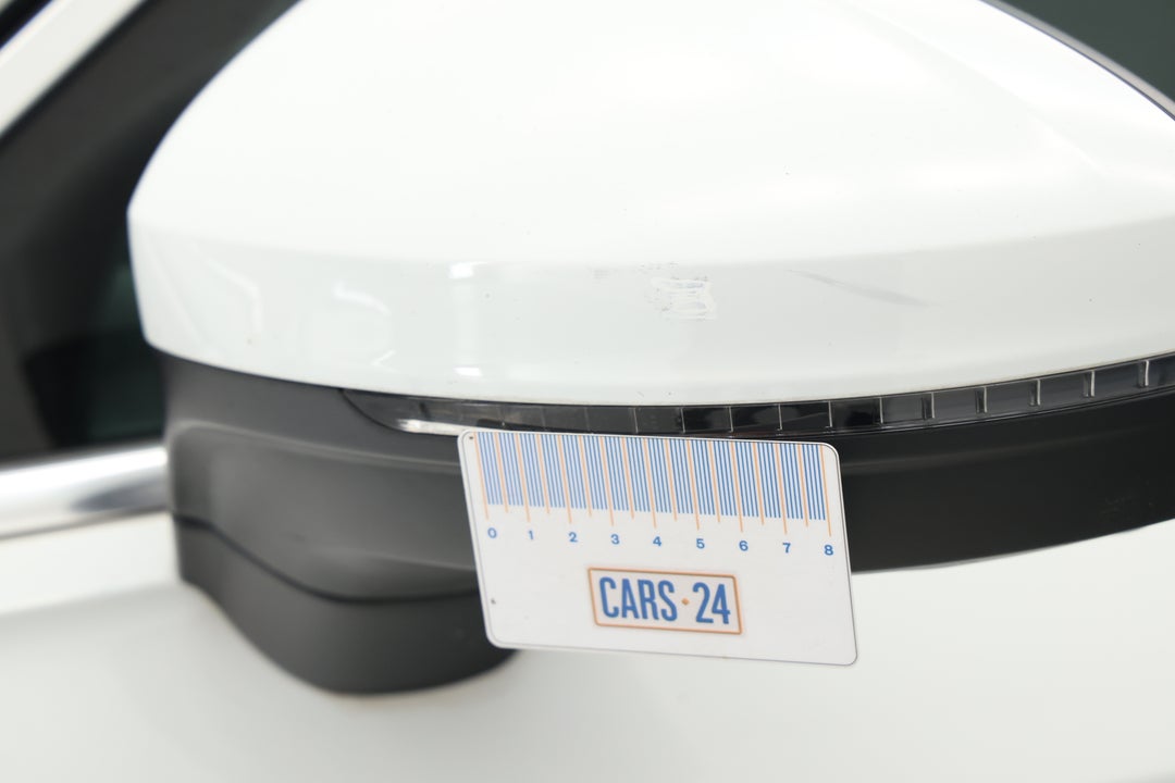 2018 Volkswagen Tiguan 162 Tsi Highline, Automatic, 96166 km, Side Mirrors Housing LHS Chip