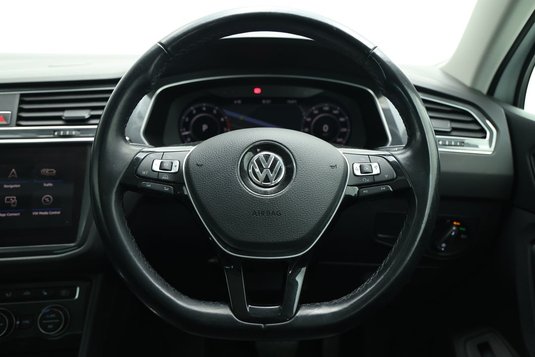 2018 Volkswagen Tiguan 162 Tsi Highline, Automatic, 96166 km, Steering Wheel Close-up