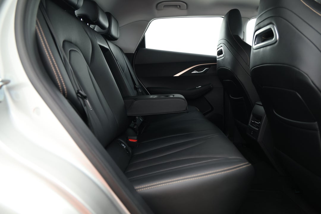 2023 Chery Omoda 5 Ex (high Version), Automatic, 69358 km, Right Side Rear Door Cabin View