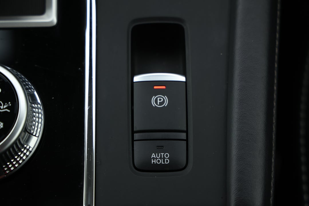 2024 Mitsubishi Outlander Es 7 Seat (2WD), Automatic, 25100 km, Handbrake