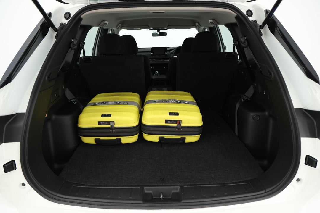 2024 Mitsubishi Outlander Es 7 Seat (2WD), Automatic, 25100 km, Boot Inside View with Luggage