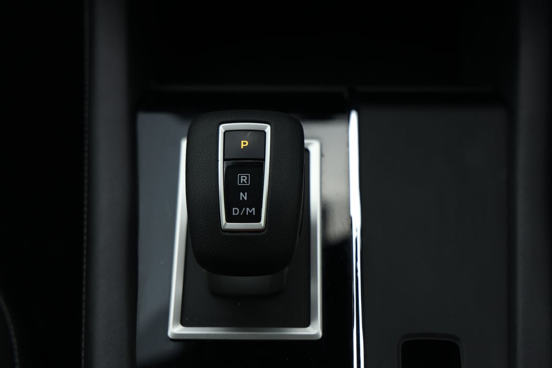 2024 Mitsubishi Outlander Es 7 Seat (2WD), Automatic, 25100 km, Gear Lever 